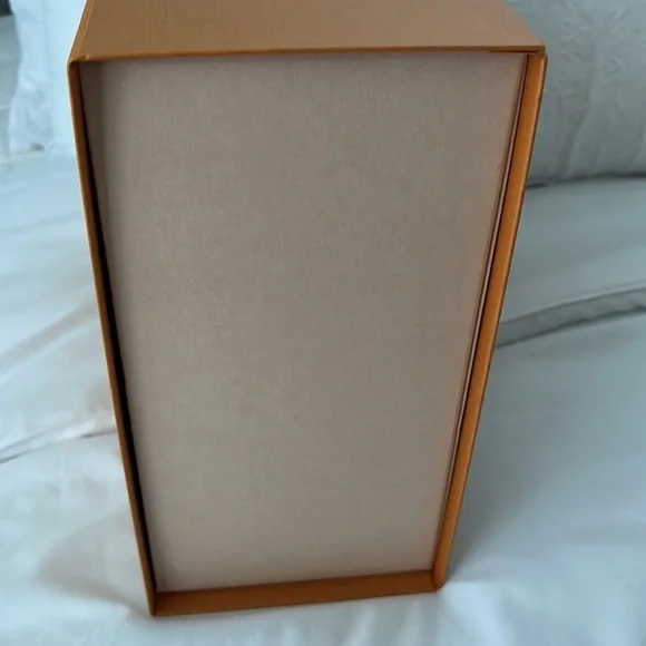 Large Louis Vuitton Empty Box - Picture 2 of 8